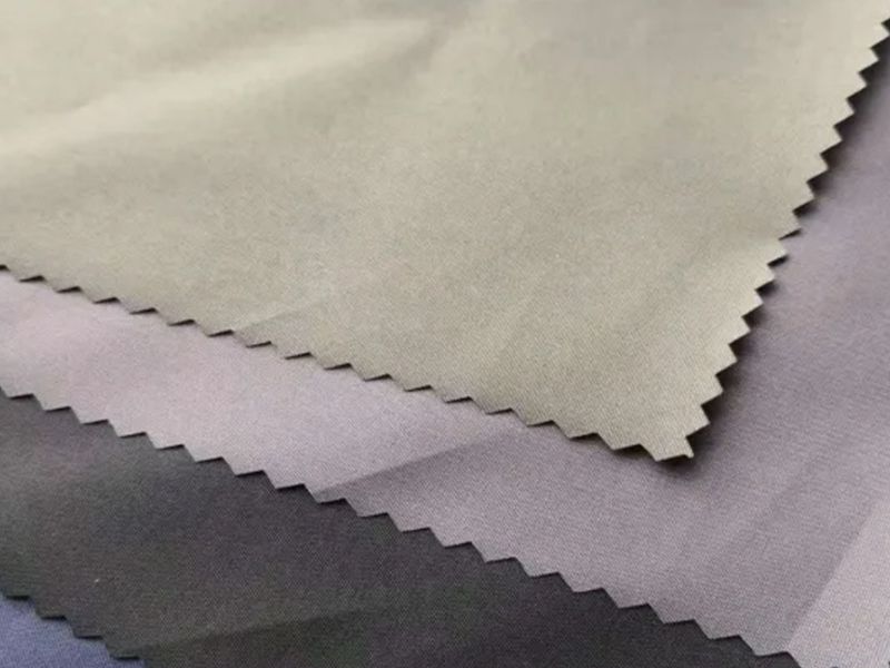 ¡Caliente! ! Tejido Pongee de poliéster impermeable con revestimiento de PVC para impermeable