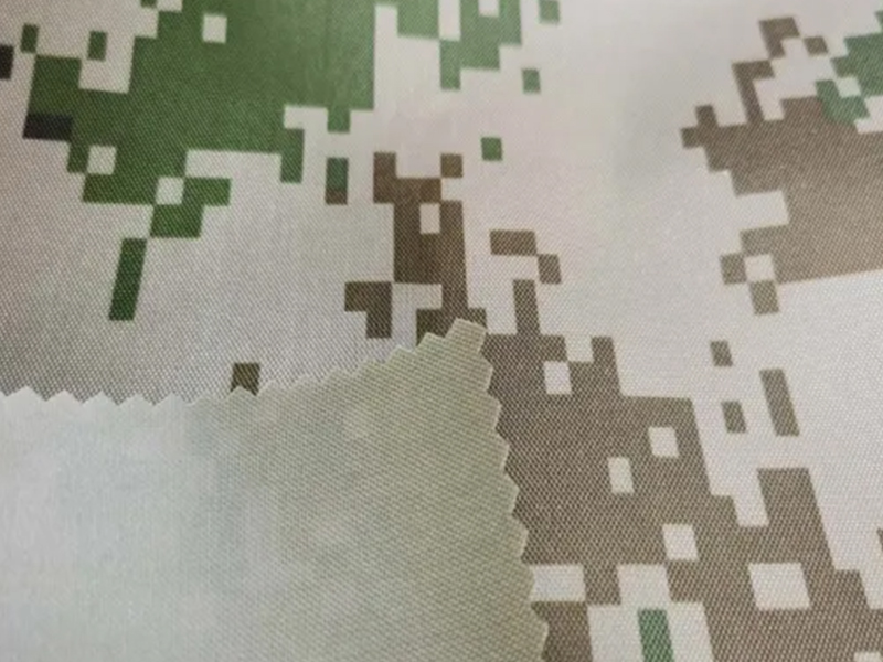 Tela Oxford de poliéster 420d con estampado de camuflaje digital con revestimiento de PVC transparente para bolsas
